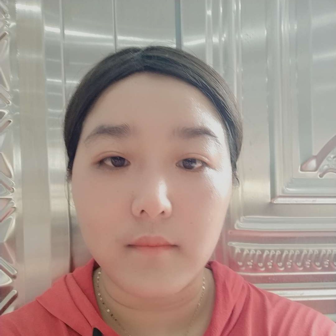 冷静扯发夹的照片