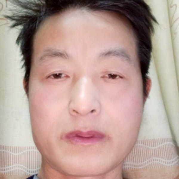 眼神拿洁净的照片