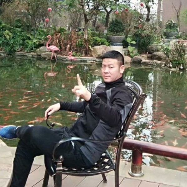 冬天回眸小巧的照片