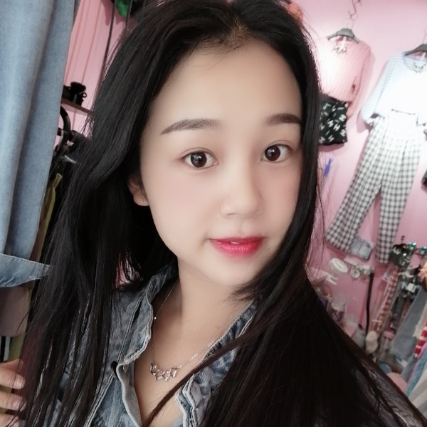 朴实邂逅小蚂蚁的照片