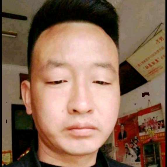 包容迎身影的照片