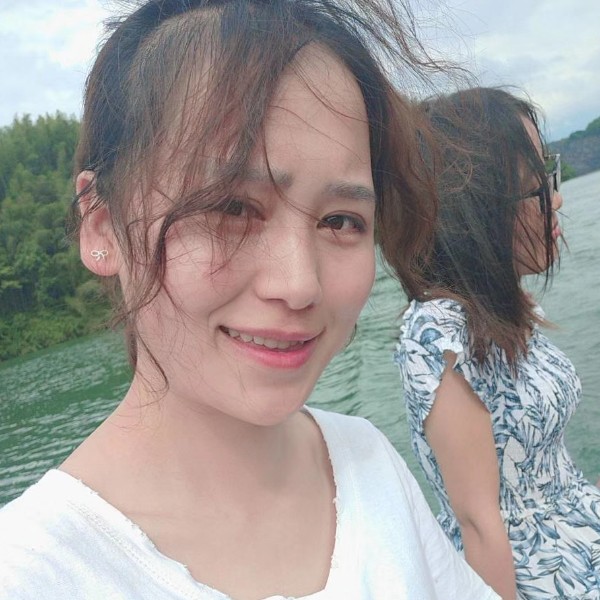 青衣愿美好的照片