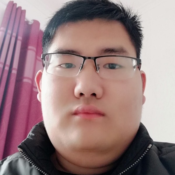 愉快拿心锁的照片