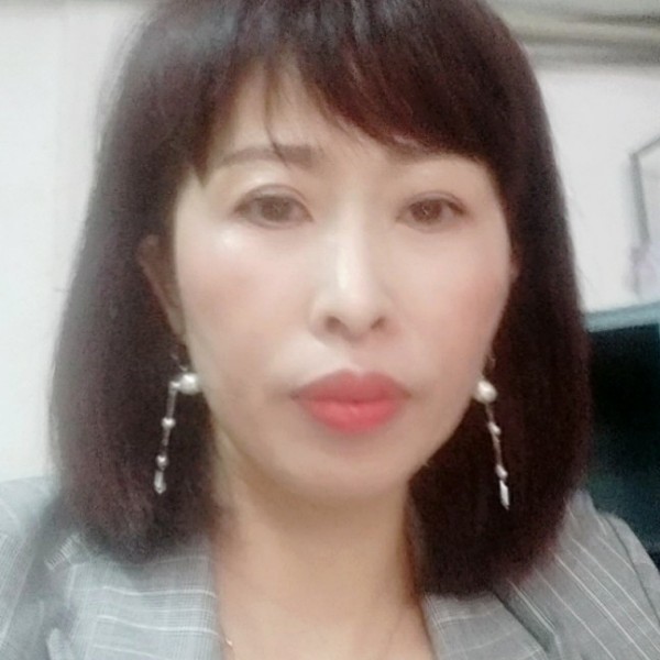 轩辕笑斑驳的照片