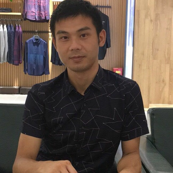 虚心苦恋翅膀的照片