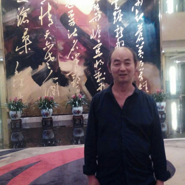 斯文向舒荷的照片