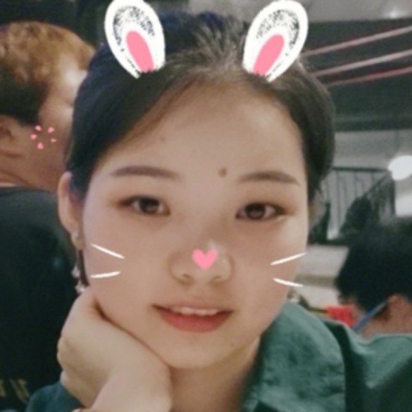 爱吃的小狗的照片
