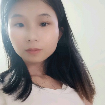 红牛妩媚多姿的照片