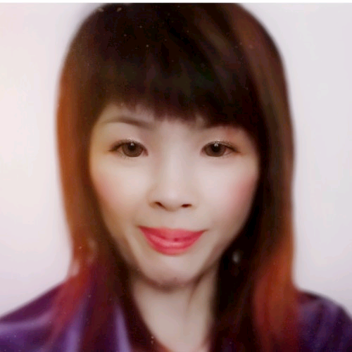 纯纯的草莓的照片