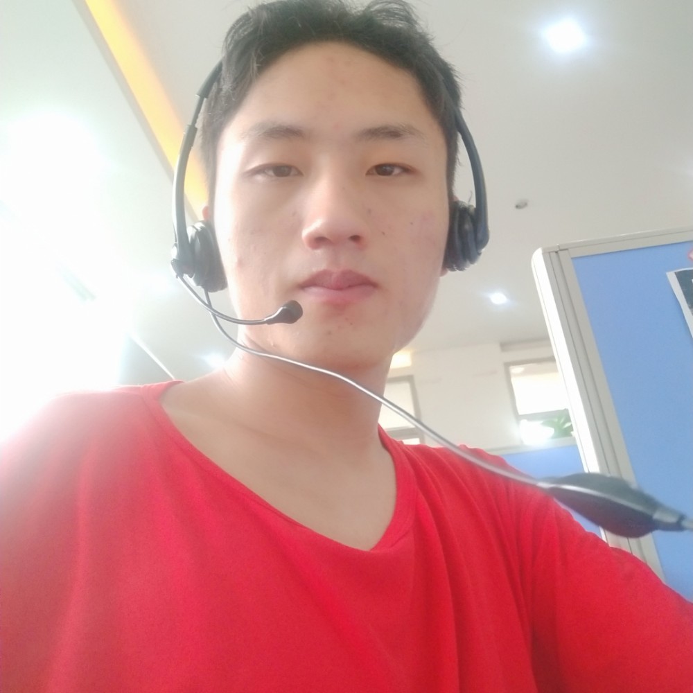 何兄弟的照片