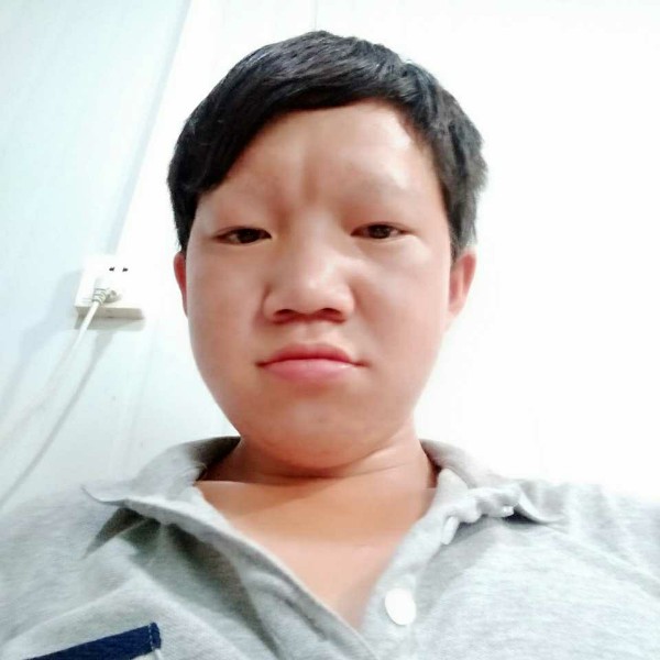 梁德坚的照片