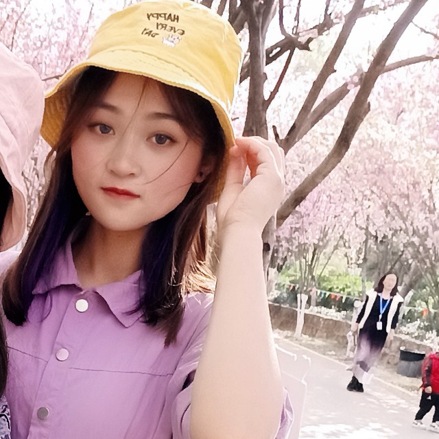 笨笨倾心苗条的照片