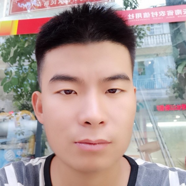 冰淇淋深拥平淡的照片