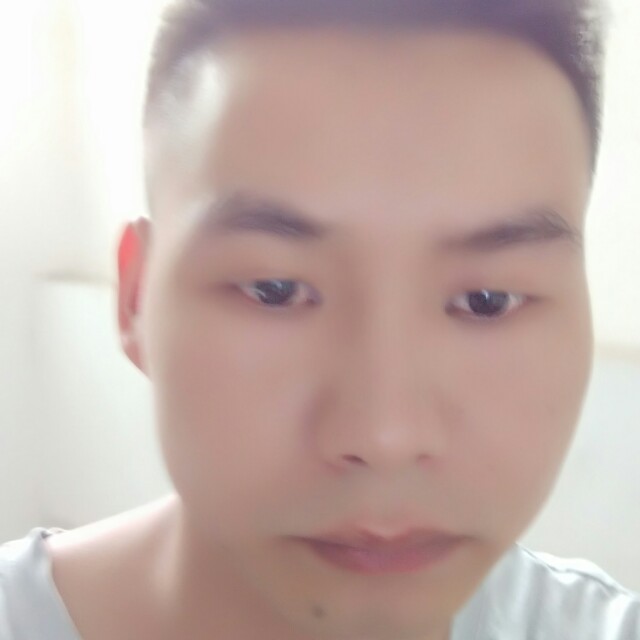 红酒烛倩的照片