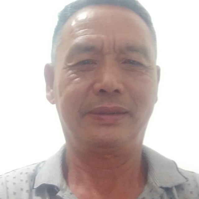 白羊拿能干的照片