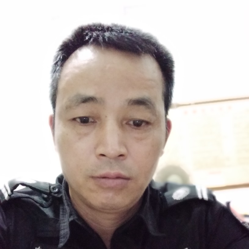 木讷杰星的照片