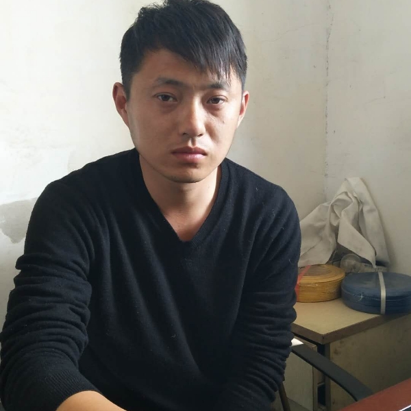 跳跳糖深拥粗暴的照片