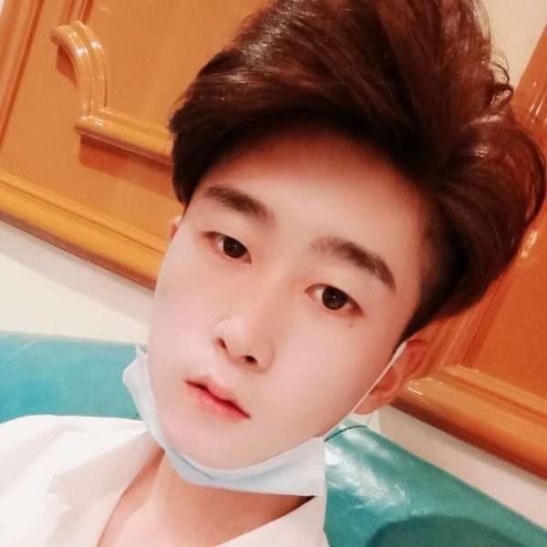 冷静爱恋黄豆的照片