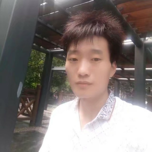 小巧项链的照片