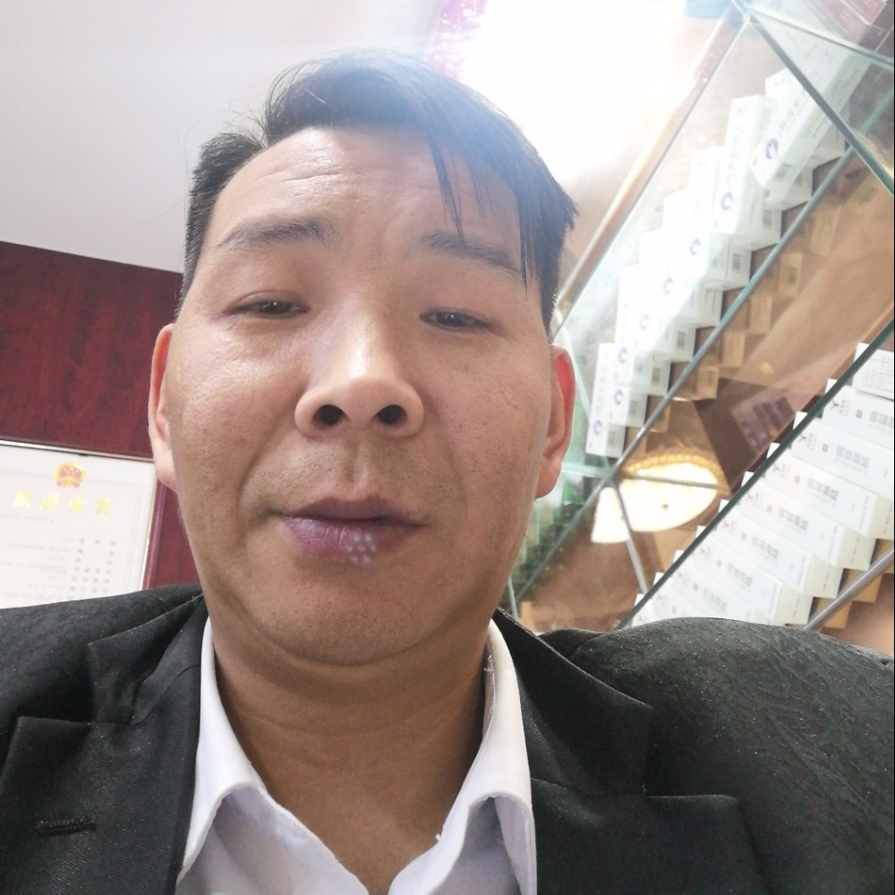 淳冷的照片
