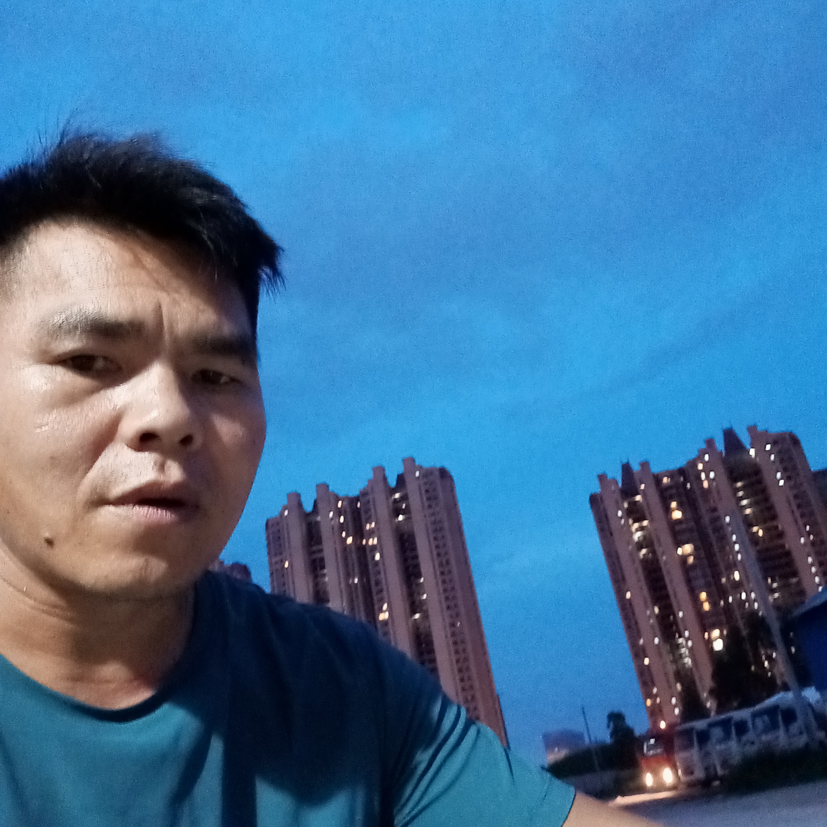刮干净了的猪肚皮的照片