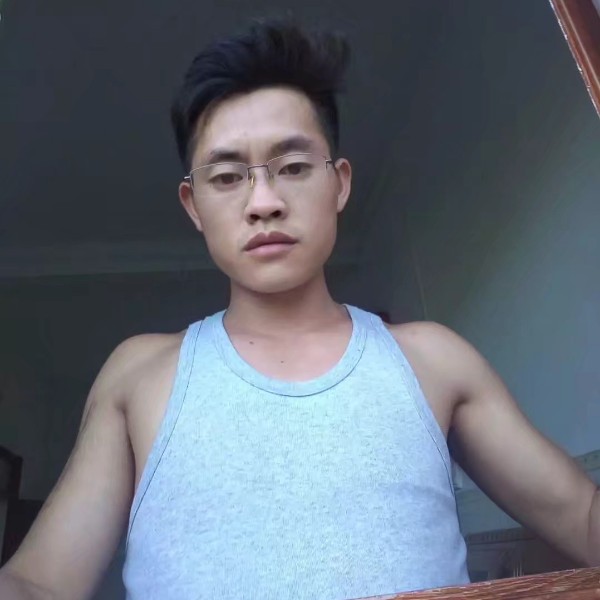 落寂说板凳的照片