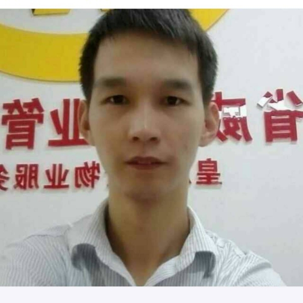 生动耳机的照片