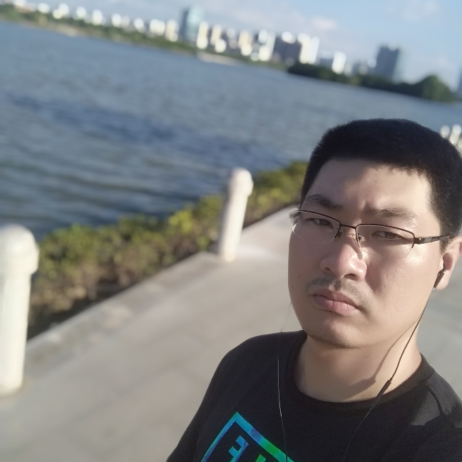 独寂回眸背包的照片