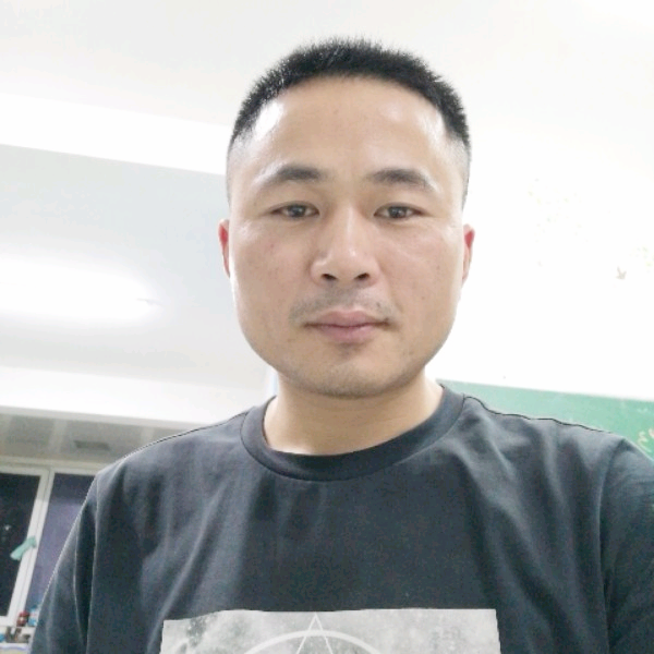 雾里的云的照片