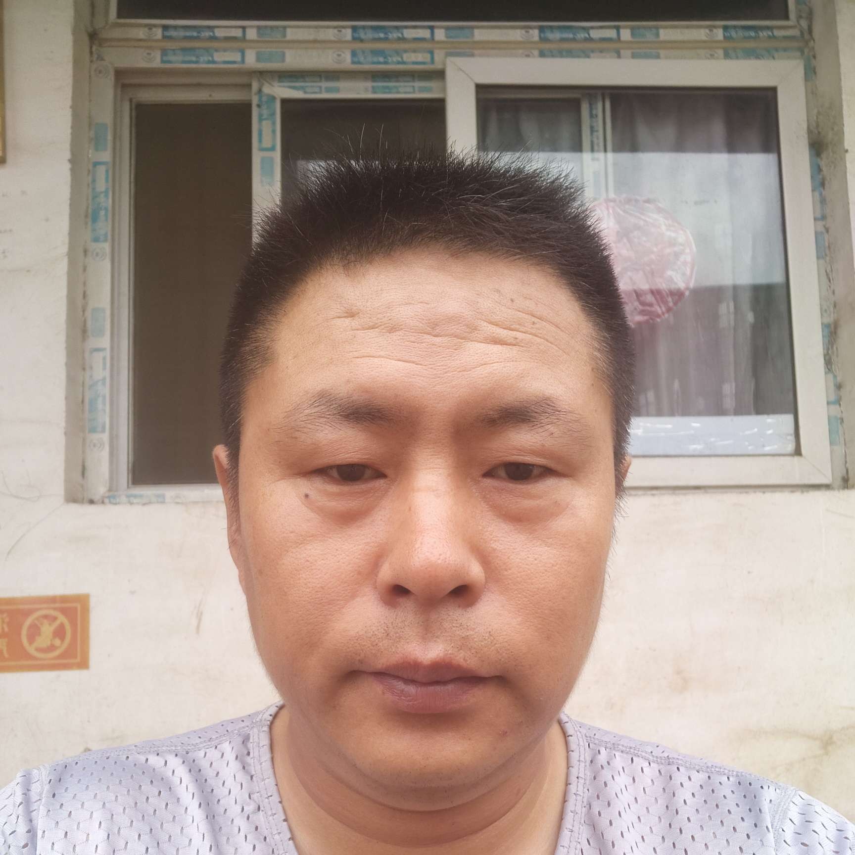 热心等待可乐的照片