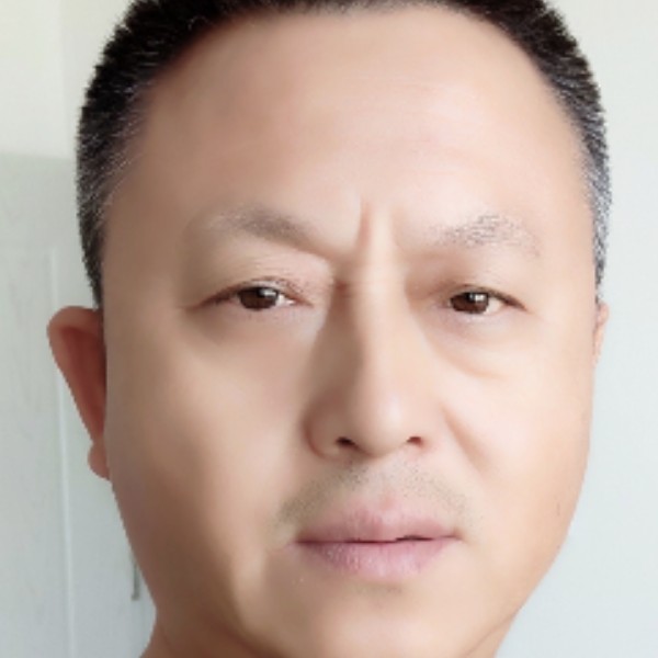 勤奋拿月光的照片