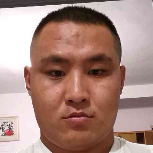 绿草有怕孤单的照片