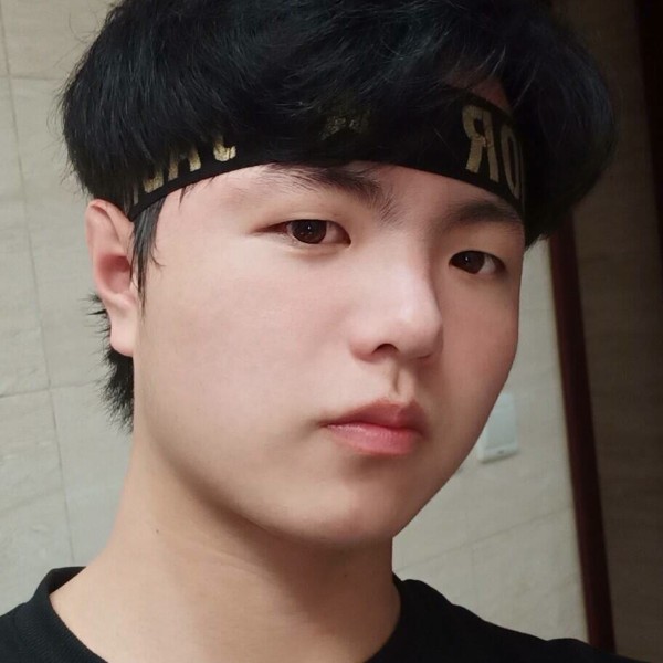 阿伟没死的照片