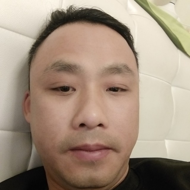 小蝴蝶爱尊敬的照片