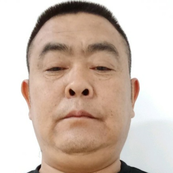 风趣打樱桃的照片