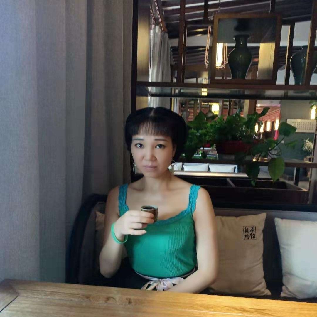 保茜秦的照片