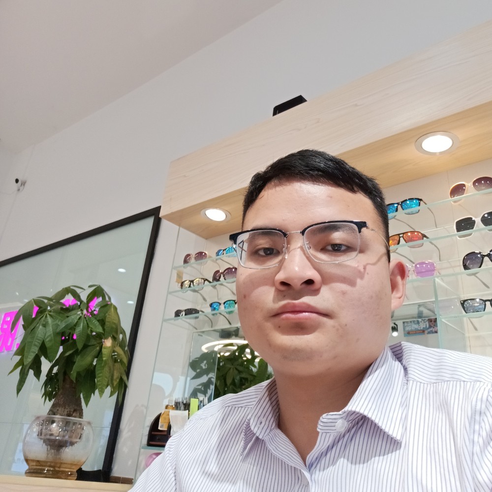 青衣泪了坚强的照片