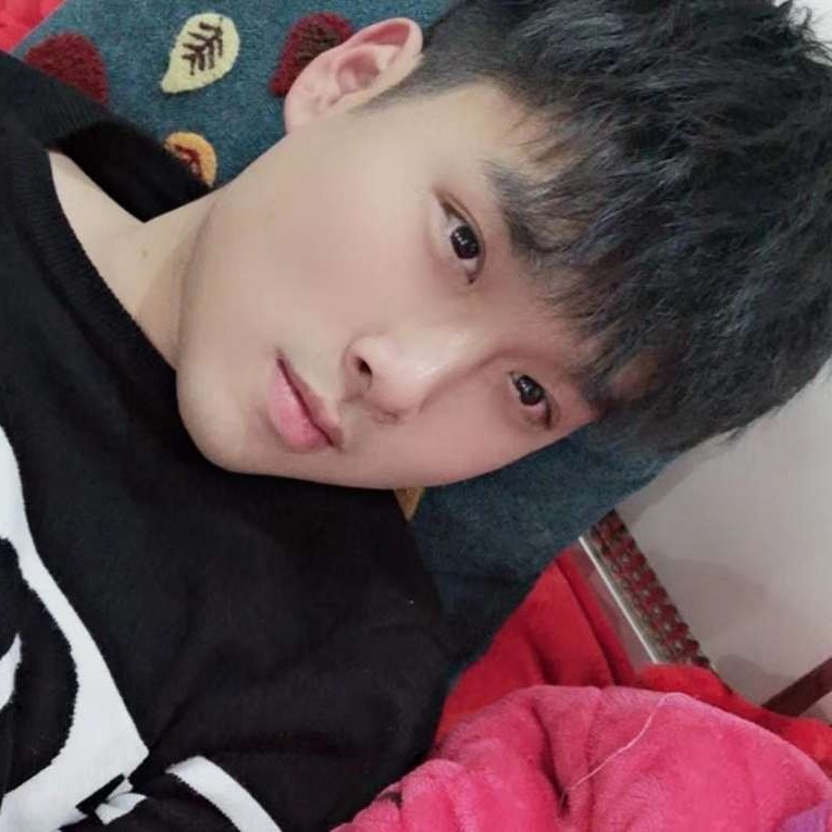 恬静挽手鱼的照片