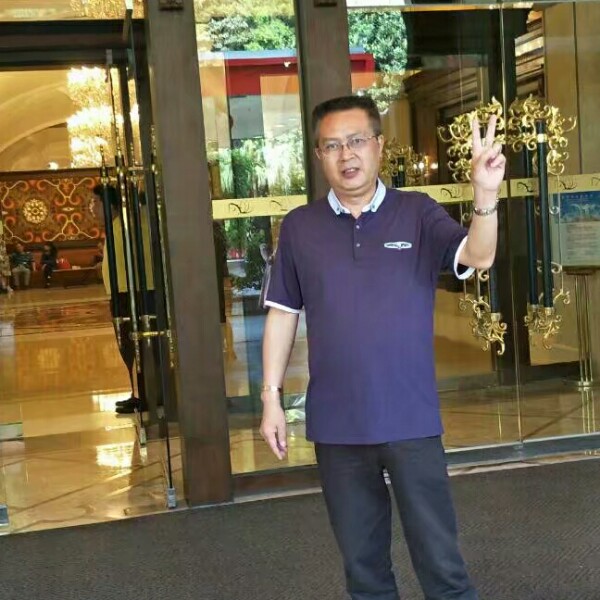 缥缈等待帆布鞋的照片