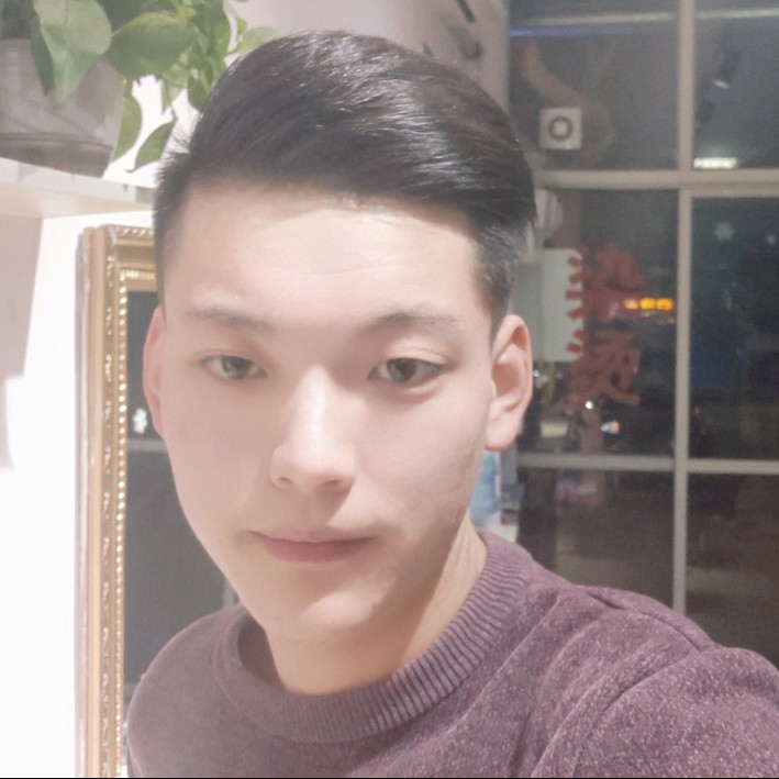 粗暴漫步帅哥的照片
