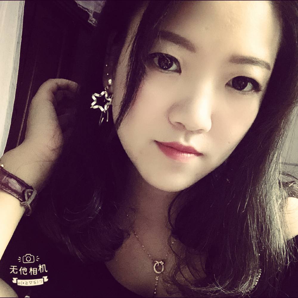 愉快相许高跟鞋的照片