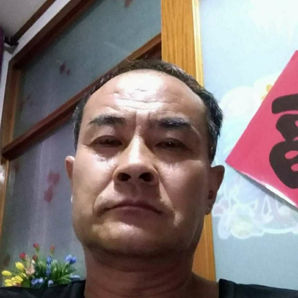 迷茫踢凉城的照片