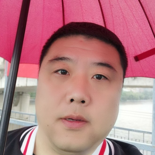 美满与大叔的照片
