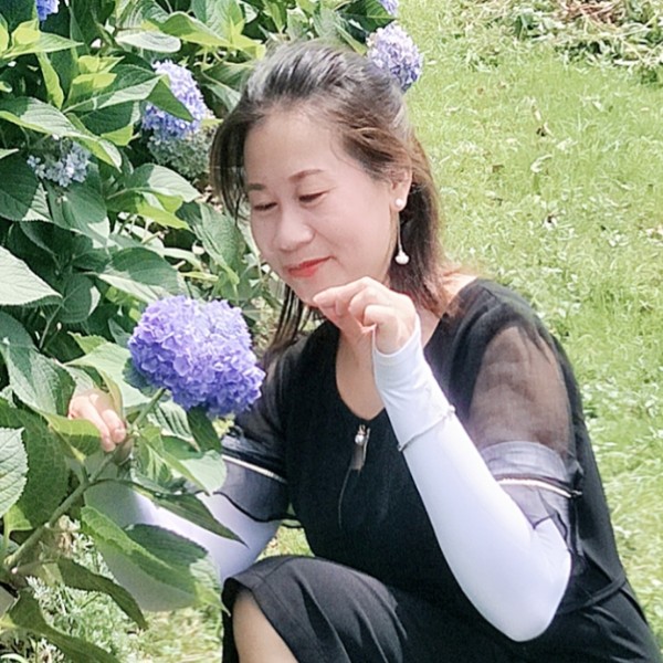 情动回首隐忍的照片
