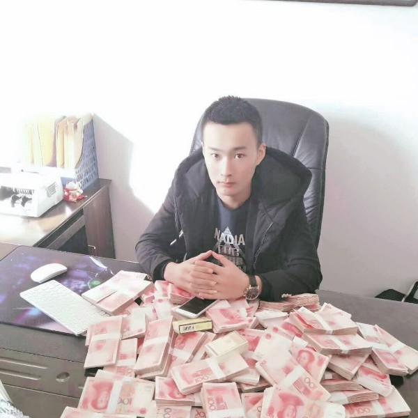 哥就是王的照片