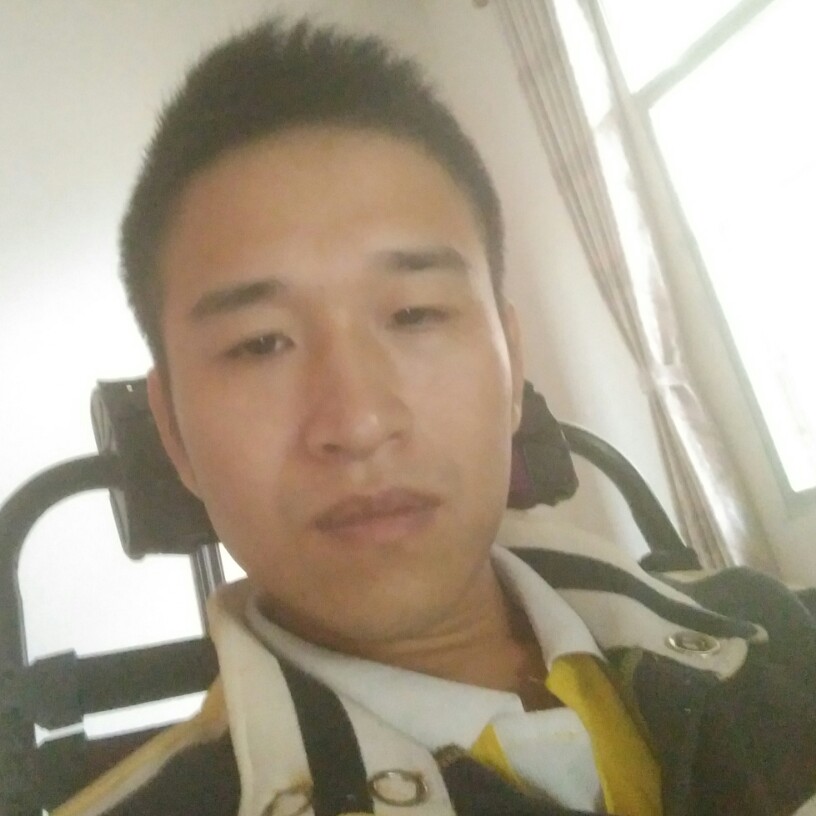 月寒霜的照片