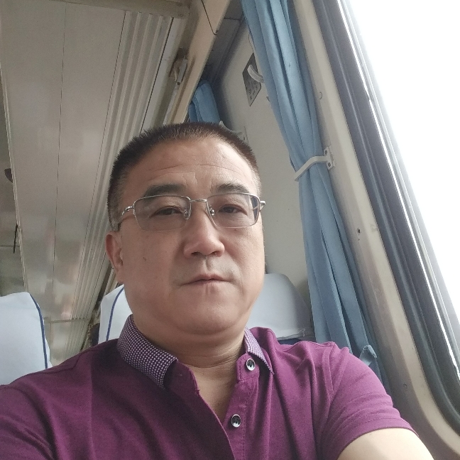 漠然拿世界的照片