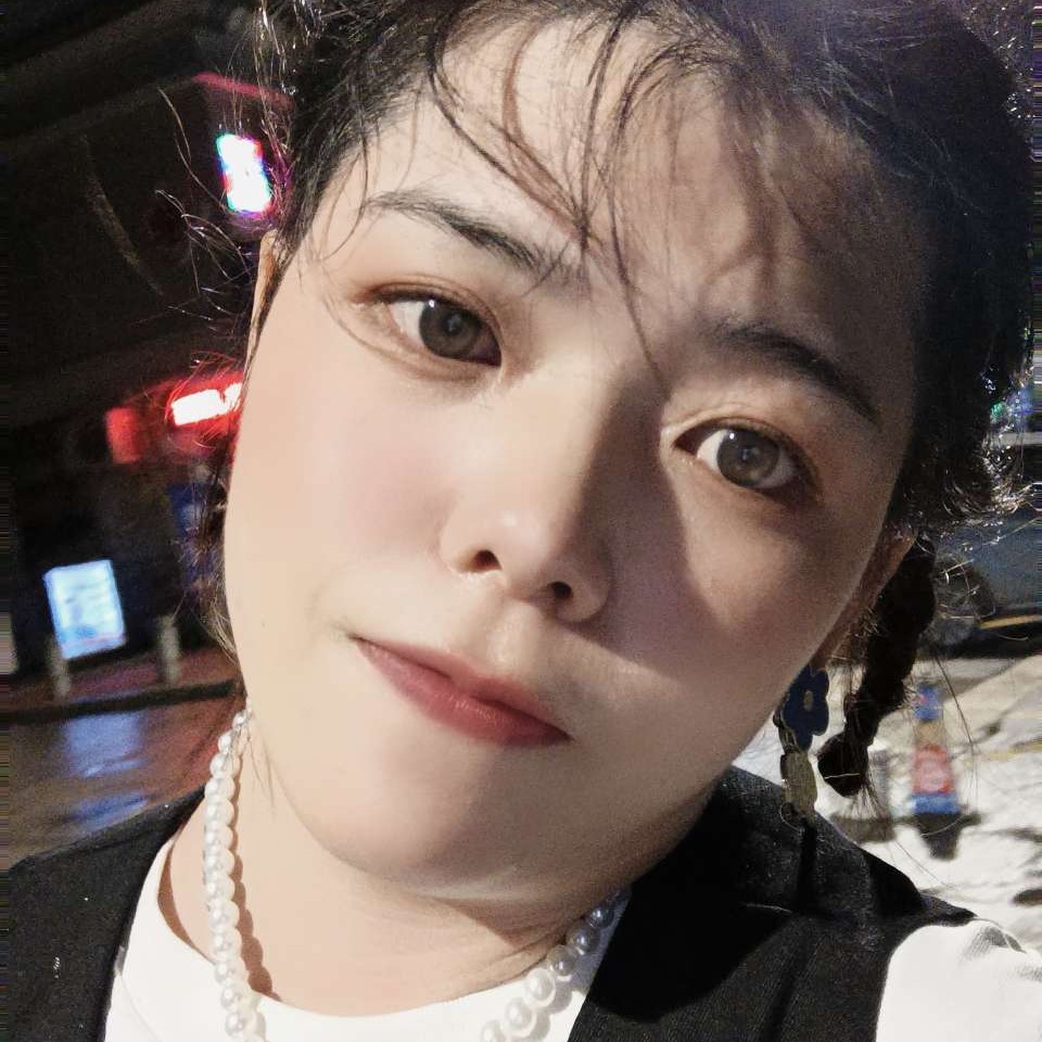 衬衫方繁荣的照片