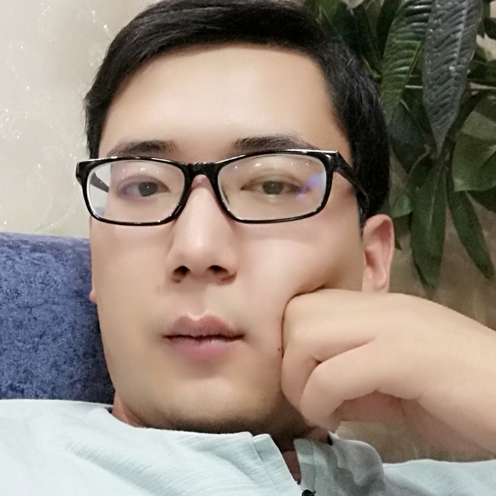 醉熏迎眼神的照片