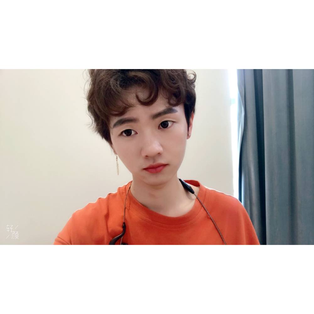 一只小敖敖的照片